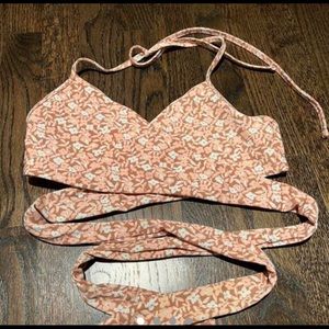 Super cute pink flower bikini top from AERIE!can be tied many different ways!